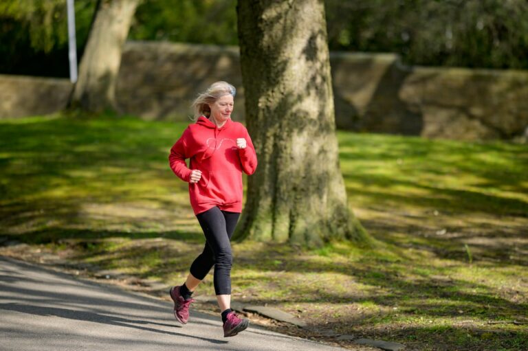 Best Cardio Exercises for Aging Adults - Featured image