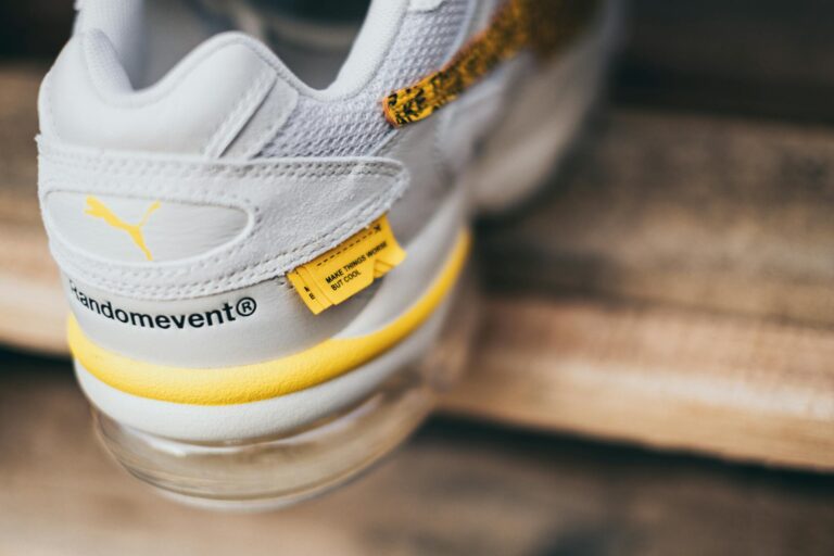 Top Cushioned Max-Cushion Shoes for Treadmill Comfort - Featured image