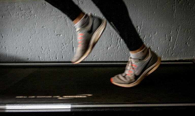 Top Treadmill Running Shoes for Comfort and Performance - Featured image