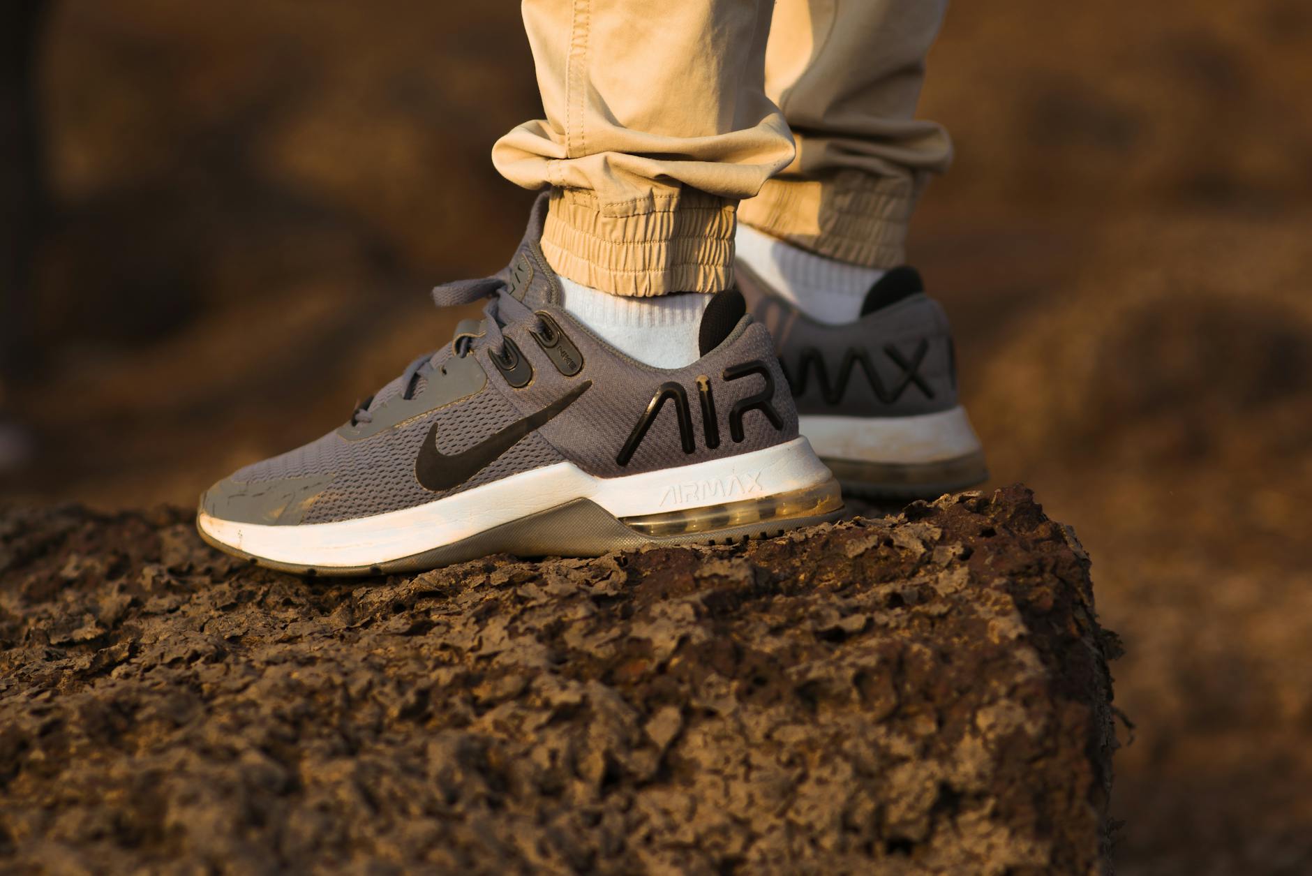 Why Do Runners Need Max-Cushion Shoes for Treadmill Running?