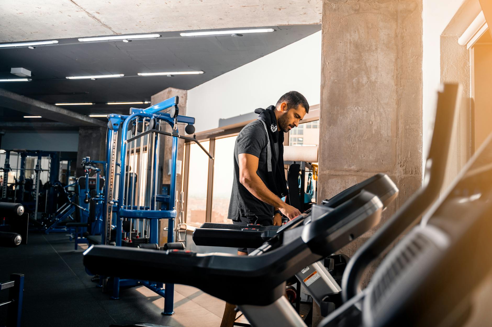 Treadmill Workouts That Meet Aerobic Guidelines - Featured image