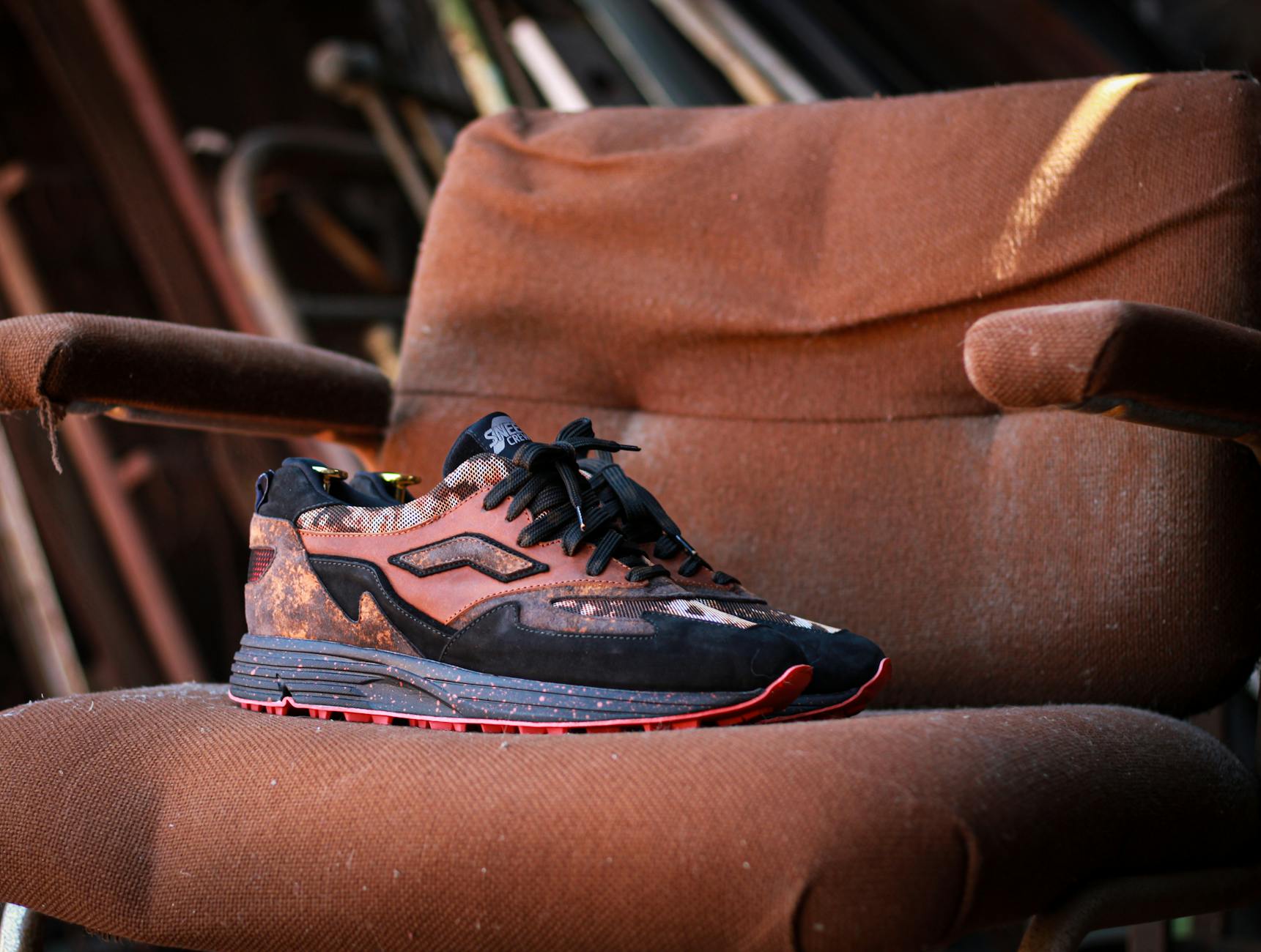 Cushioned Walking Shoes for Joint Protection - Featured image
