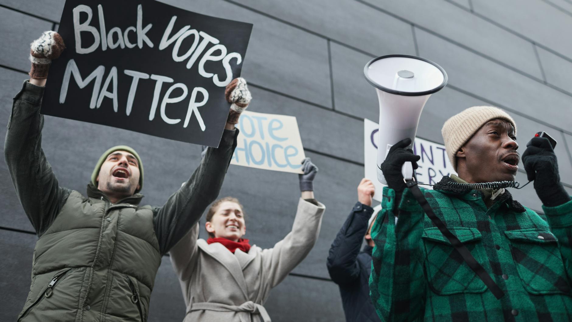 How Does Walking Every Day Directly Improve Heart Health?