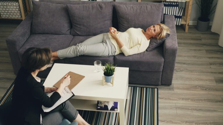 How Walking Helps Reduce Stress and Anxiety - Featured image