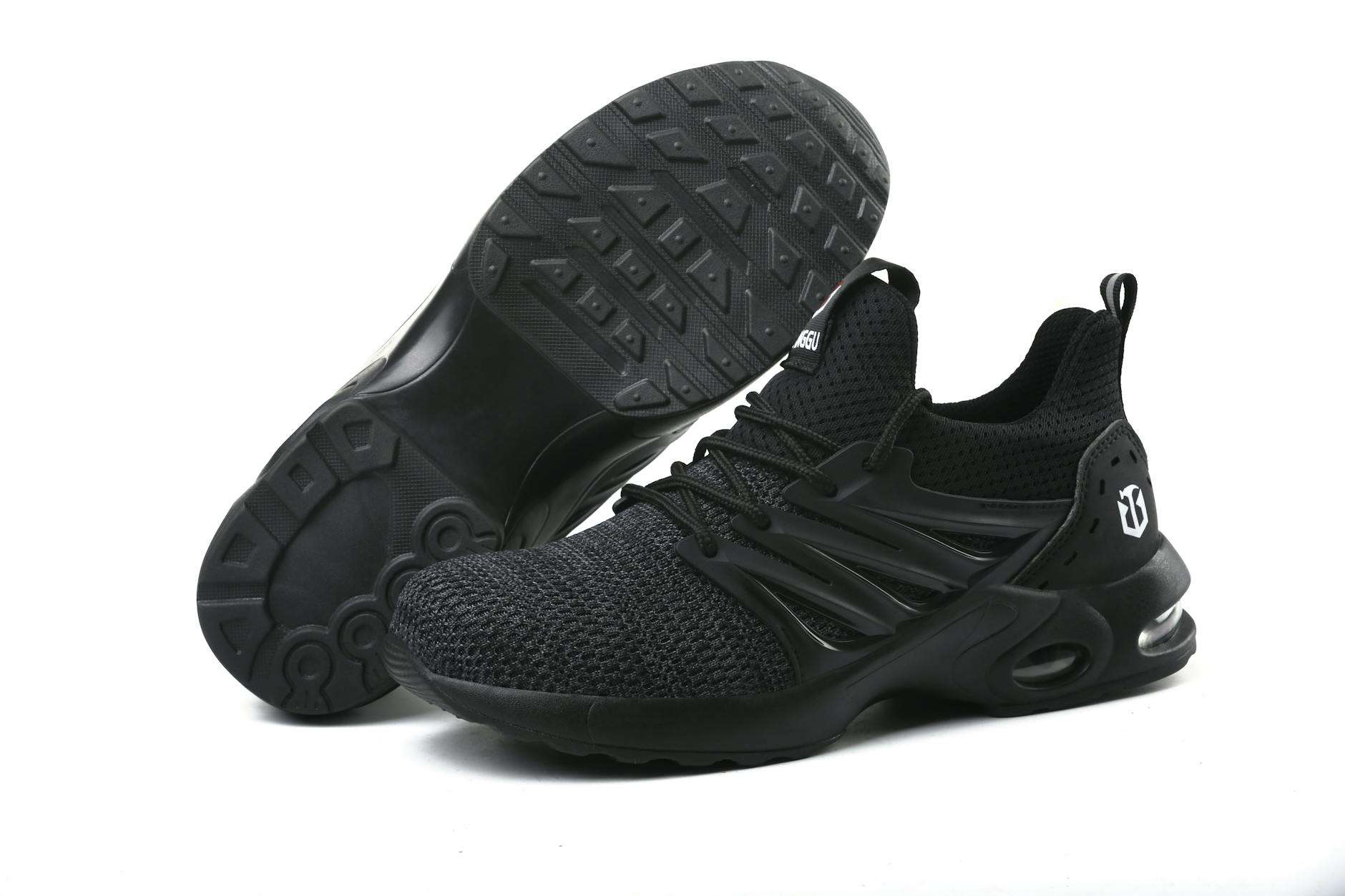 Lightweight Running Shoes That Keep Feet Cool in Summer - Featured image