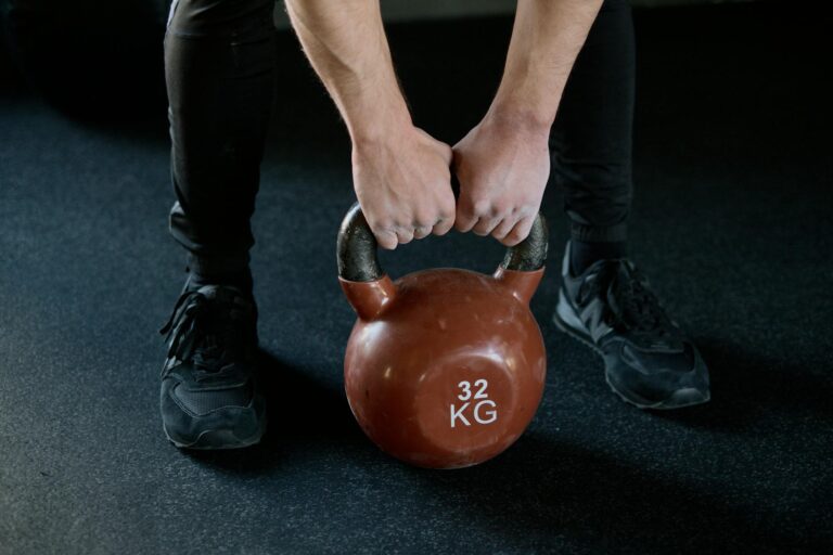 The Best Kettlebells Workouts for Beginners - Featured image