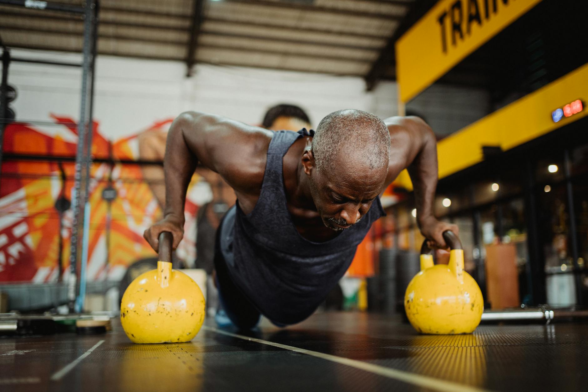 What Does Proper Kettlebell Form Look Like for Beginners?