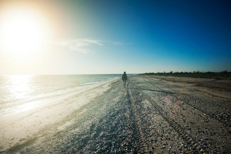 Why Daily Walking Alone May Not Improve Your Cardio Health - Featured image