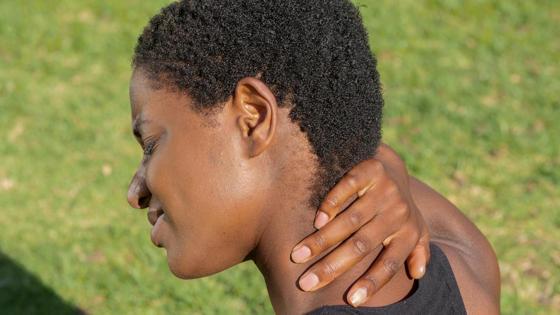 How Forward Head Position Destroys Your Running Economy