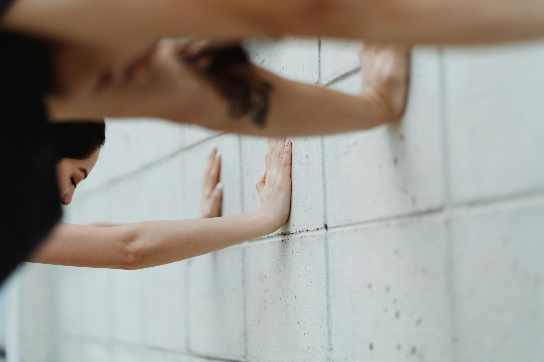How Your Posture and Upper Body Tension Affect Breathing Efficiency