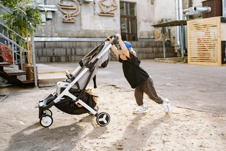Insider Approach to Run With a Stroller Without Wrecking Your Posture - Featured image
