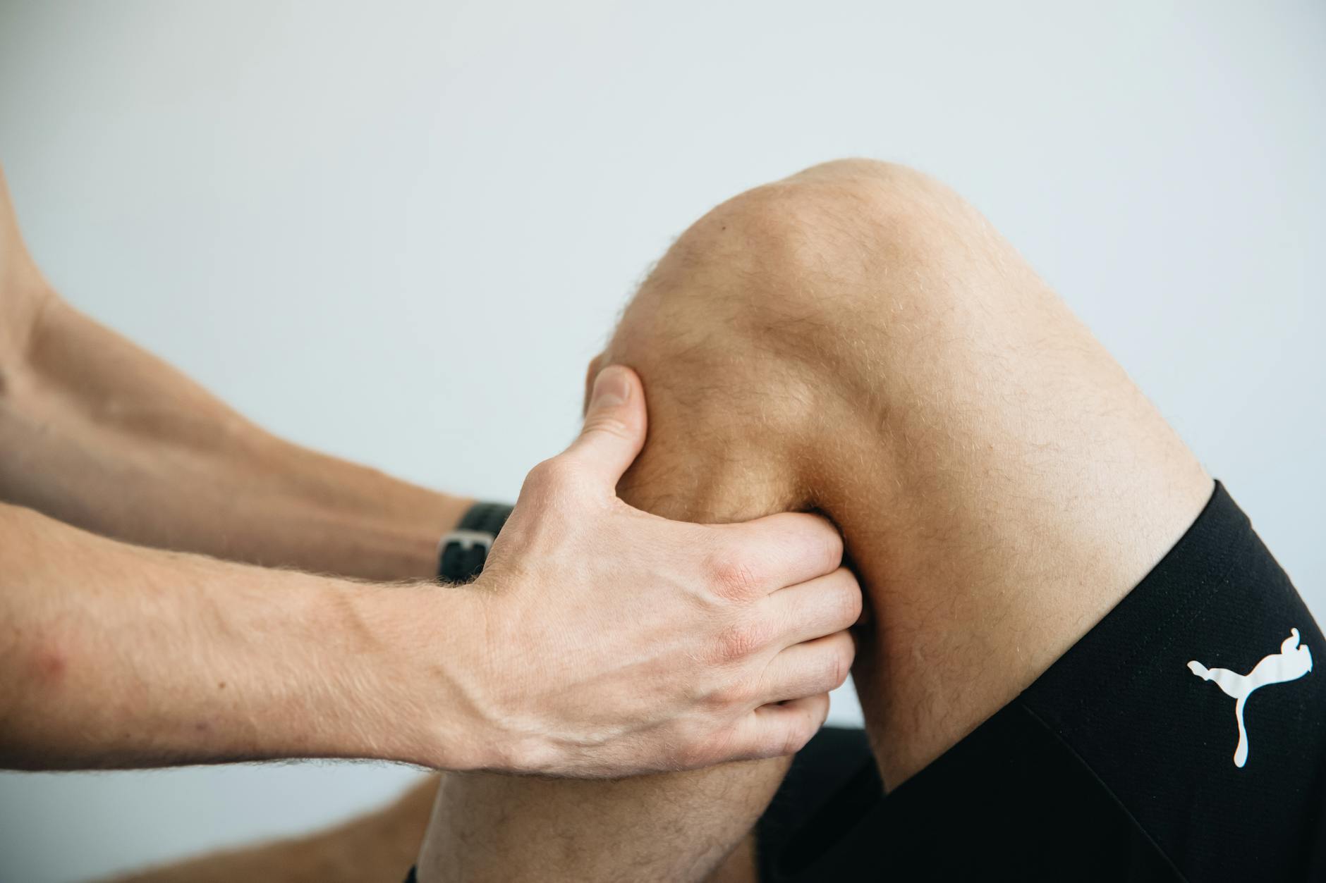 The Biomechanics of Pelvic Stability and Knee Alignment