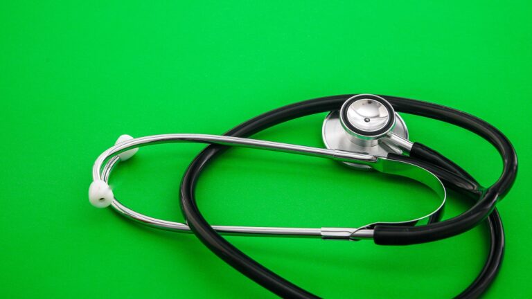 Try This: Diagnose Form Issues From Your Wear Pattern - Featured image