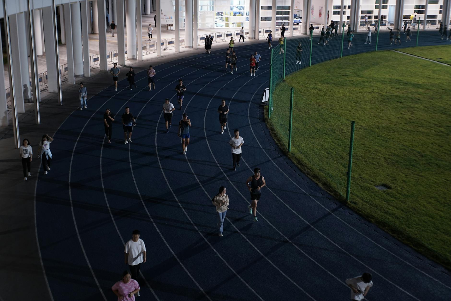 Why Does Long, Steady Running Teach Fat Burning Better Than Speed Work?