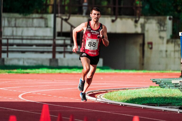 Why Most Running Form Problems Trace Back to Hip Weakness - Featured image