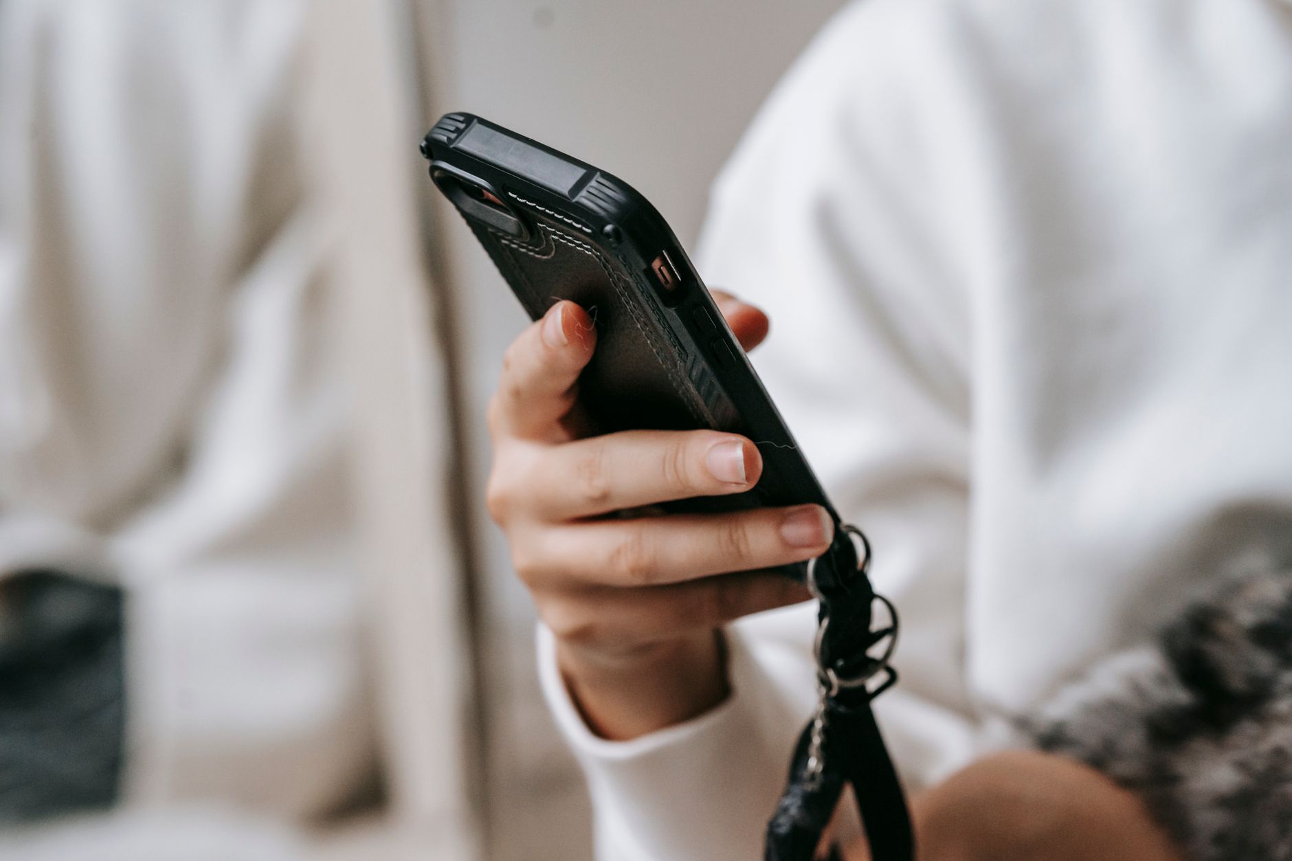 Armbands for Hands-Free Phone Carry - Featured image