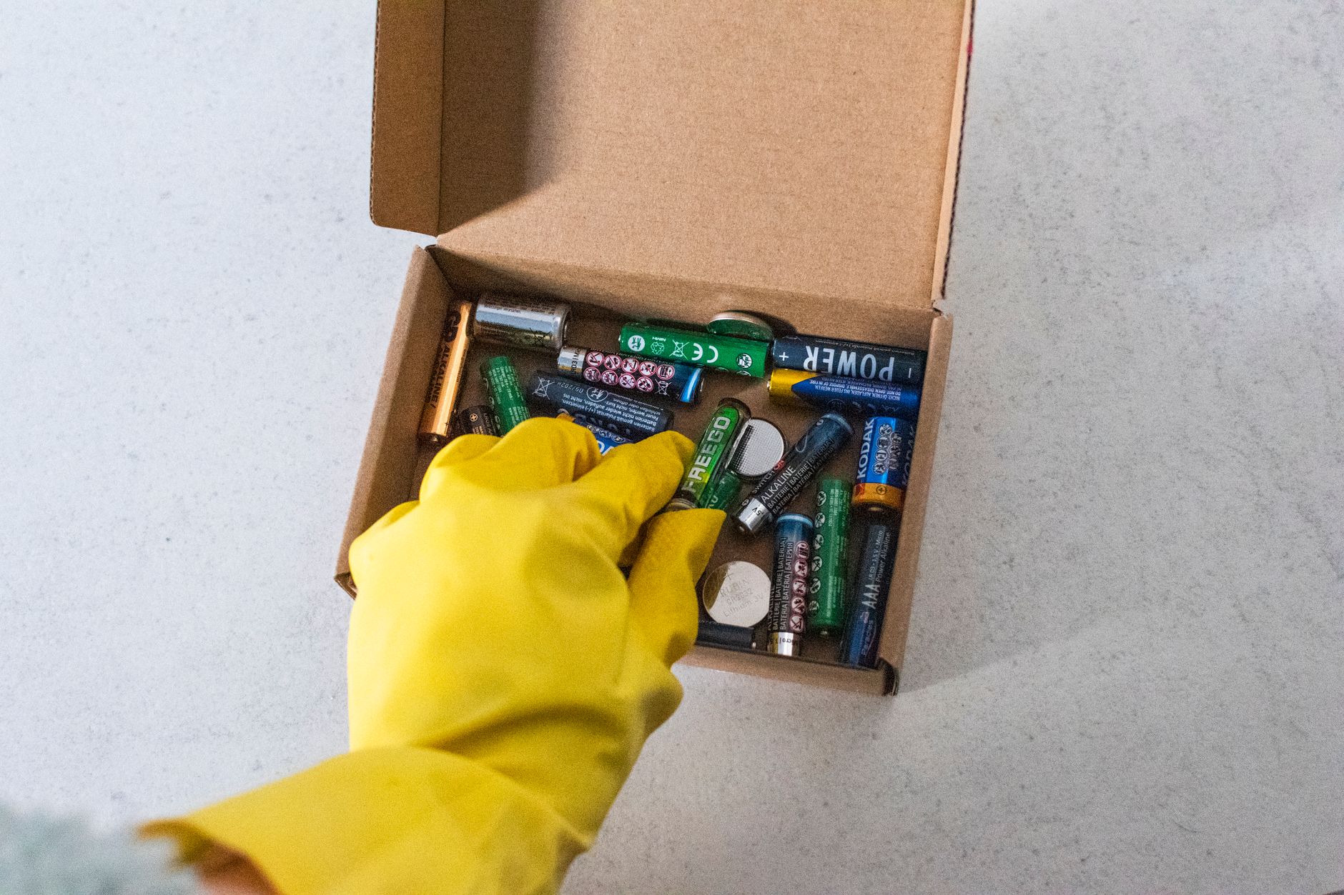 BATTERY LIFE, DURABILITY, AND LONG-TERM RELIABILITY ON THE TREADMILL