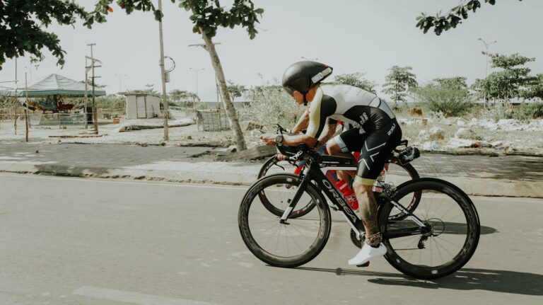 Bicycling: How to Push Your Heart Rate Higher on Flats - Featured image