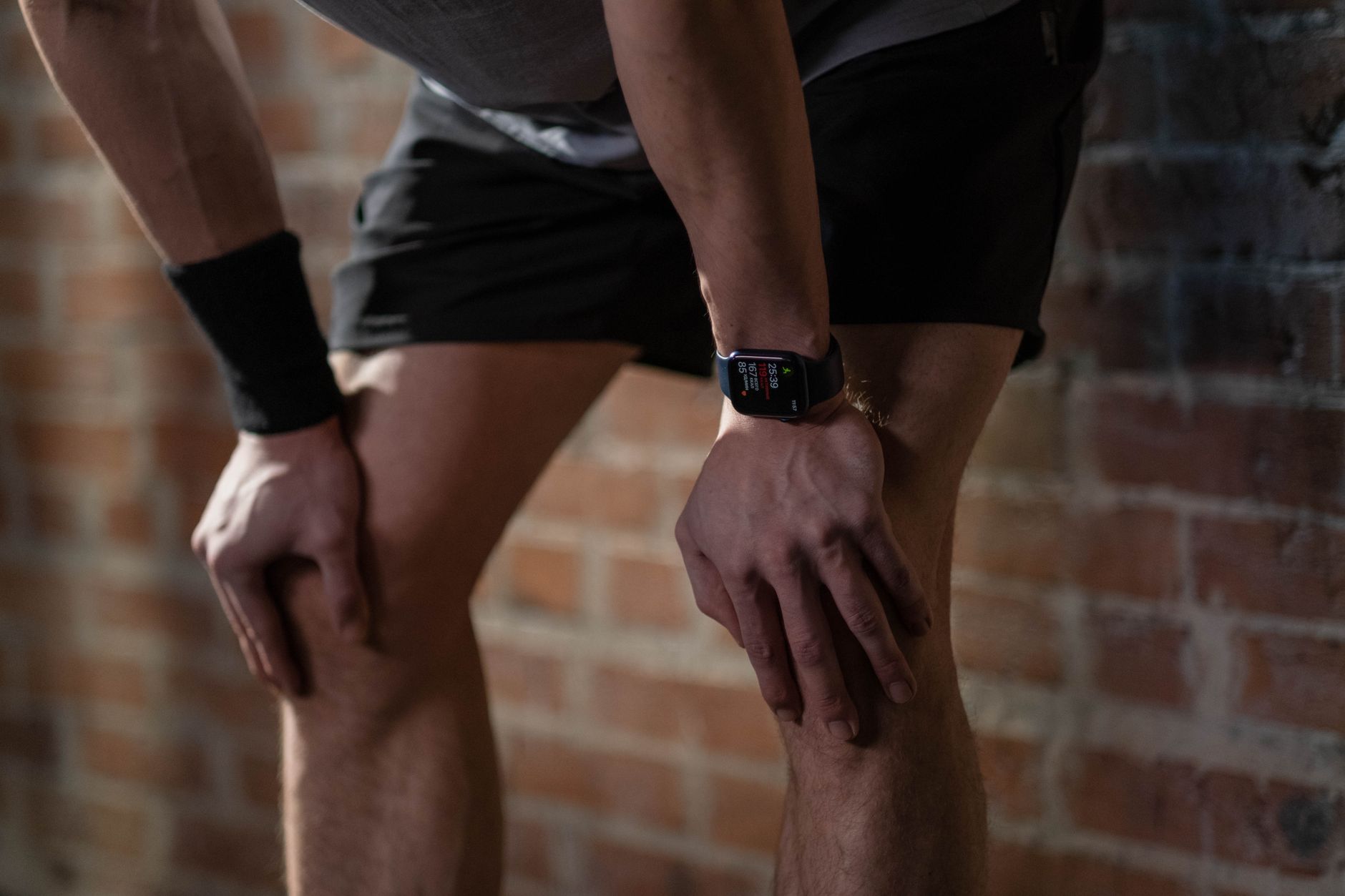 How Do Armband Sensors Work for Running Tracking?