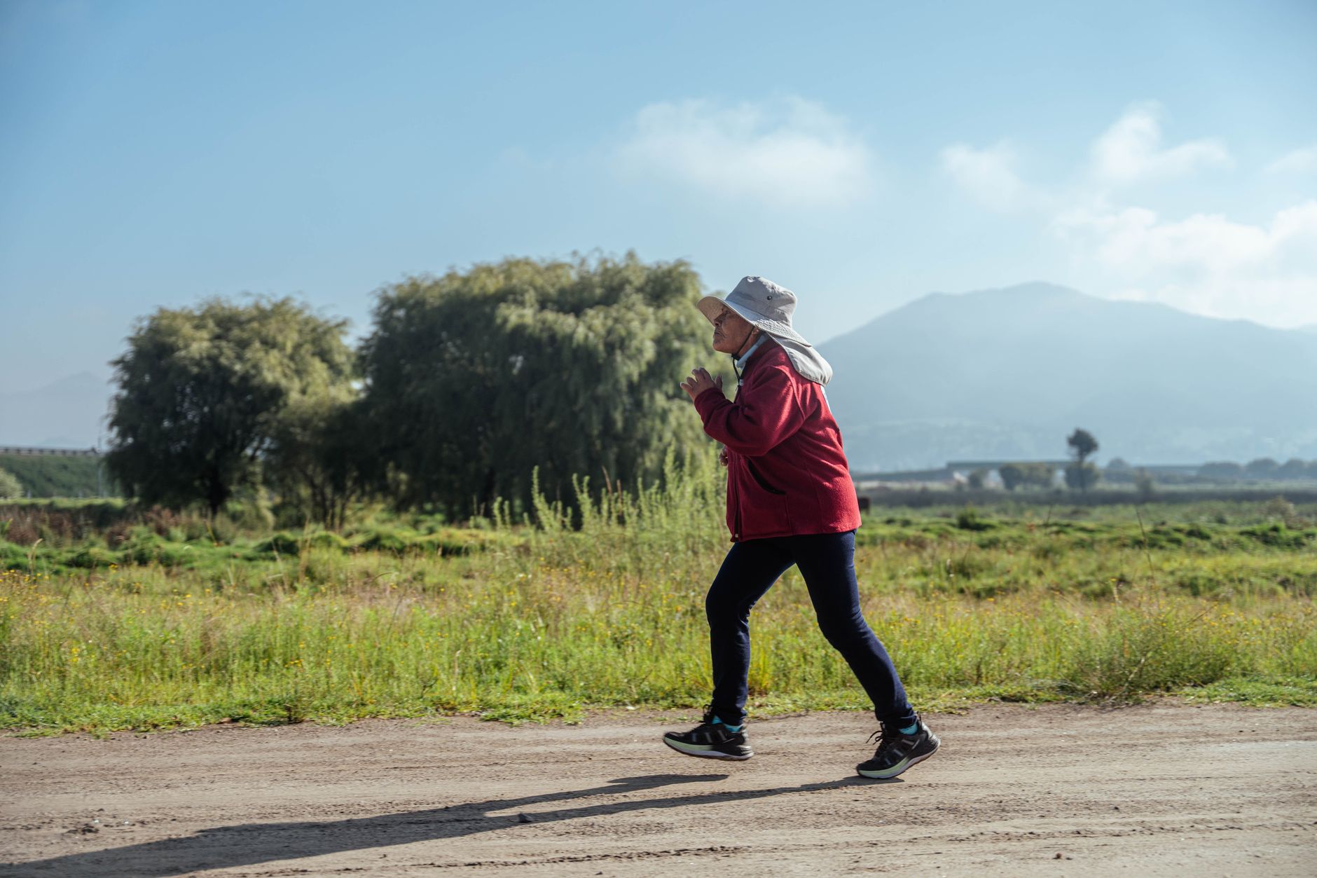 How Hiking Compares to Running and Walking for Earning Intensity Minutes