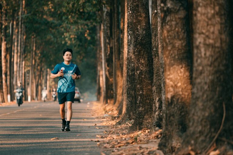 How to Maintain Your Running While Traveling - Featured image