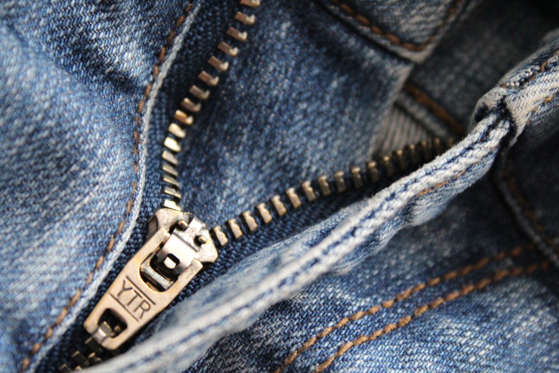 Material Quality and Durability of the Zipper Installation