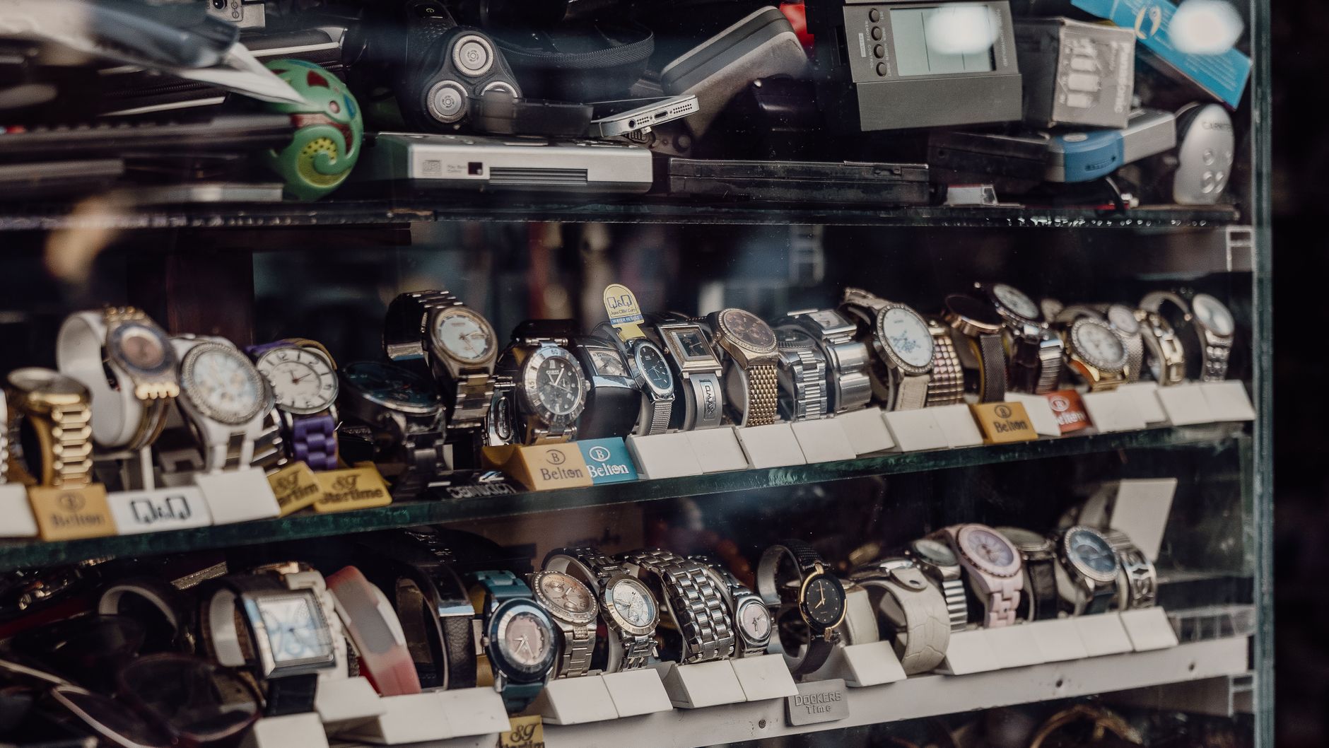 Specific Watch Models That Store Music