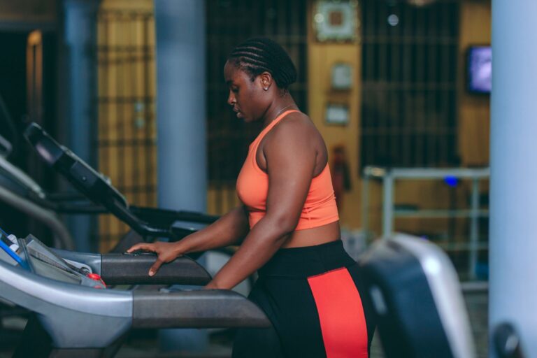 Treadmill Running: Moderate Warm-Up vs Vigorous Effort - Featured image