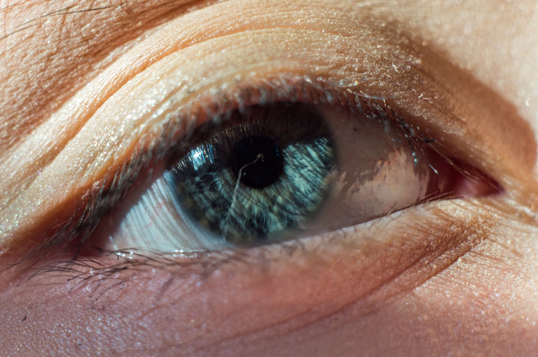 Why Visibility Matters More Than You Think for Roadside Runners
