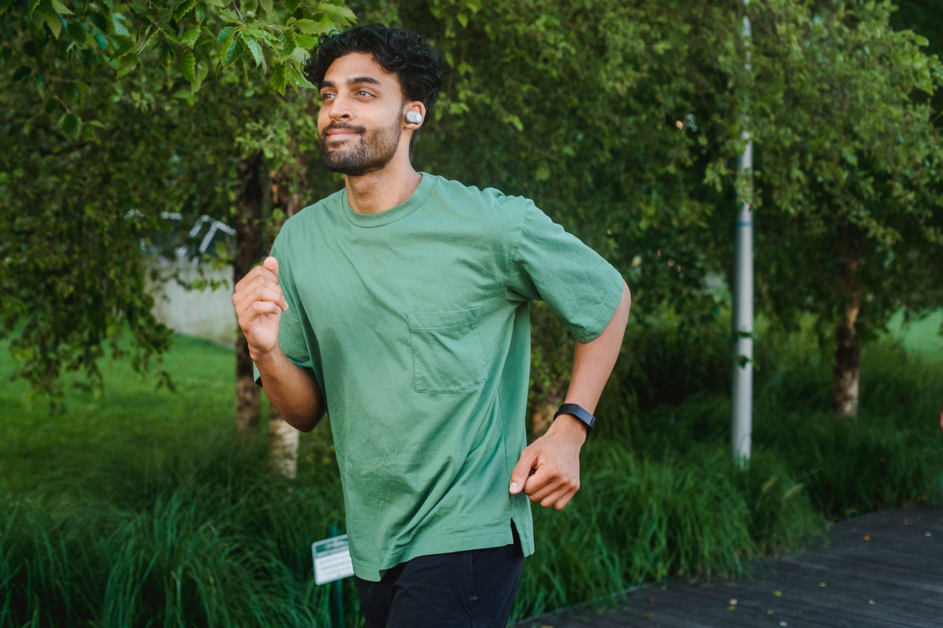 Best Running Smartwatches: Top Rated Garmin and Fitness Trackers for Athletes - Featured image