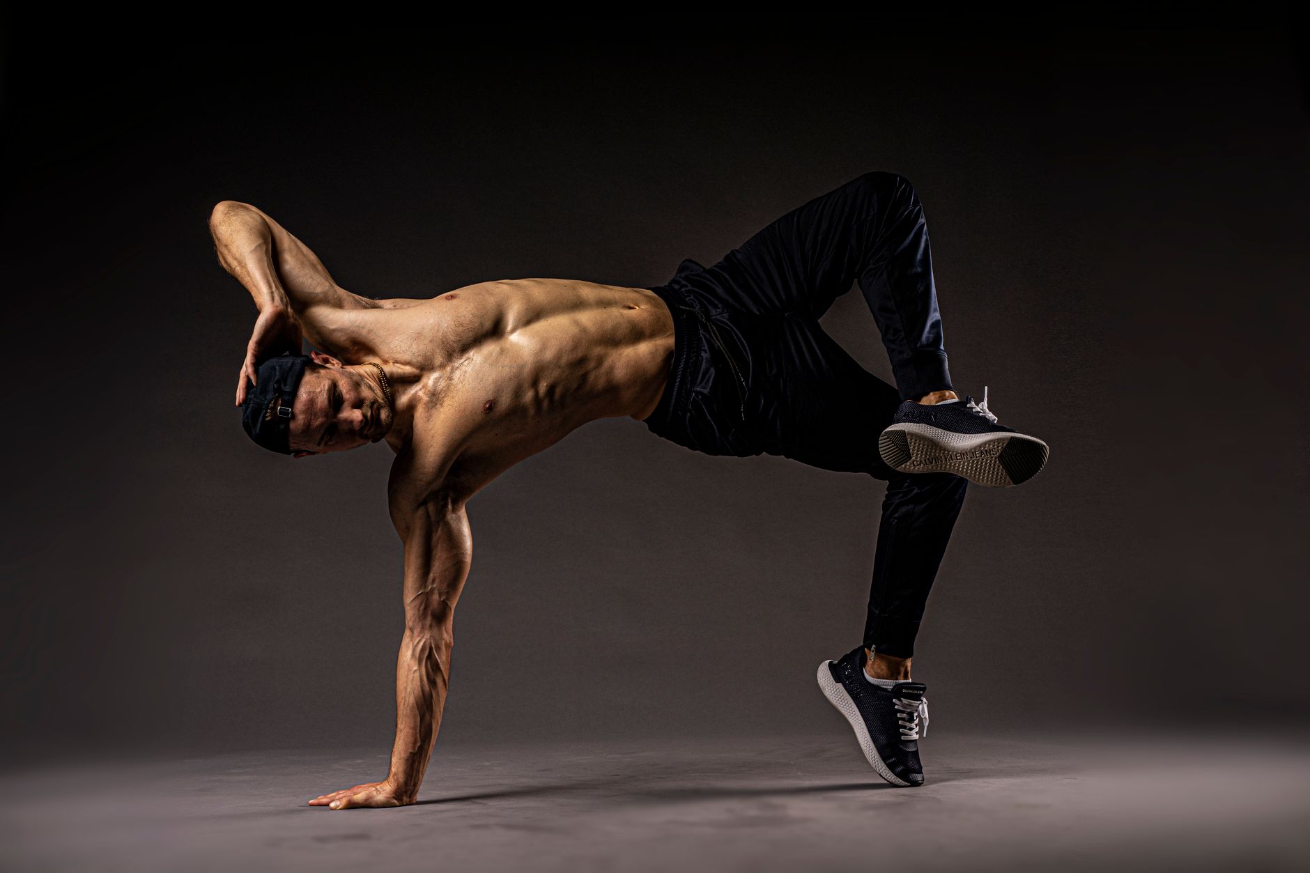 Simeon Birnbaum Signs Diadora NIL Deal: Oregon Runner Breaks Away From Nike Partnership - Featured image