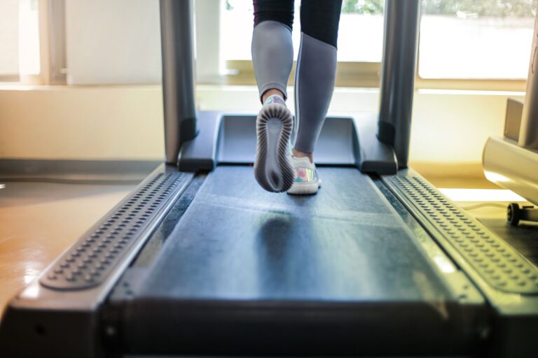 20-Minute Treadmill HIIT Workout: Complete High Intensity Training Routine Plan - Featured image