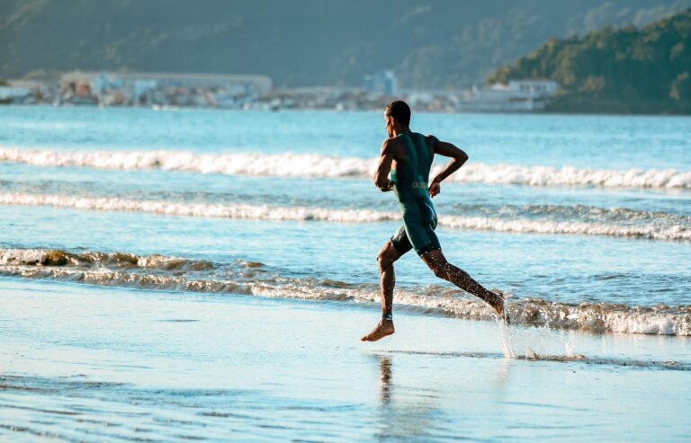 Early Morning Running and Sleep: How to Plan Your Bedtime - Featured image