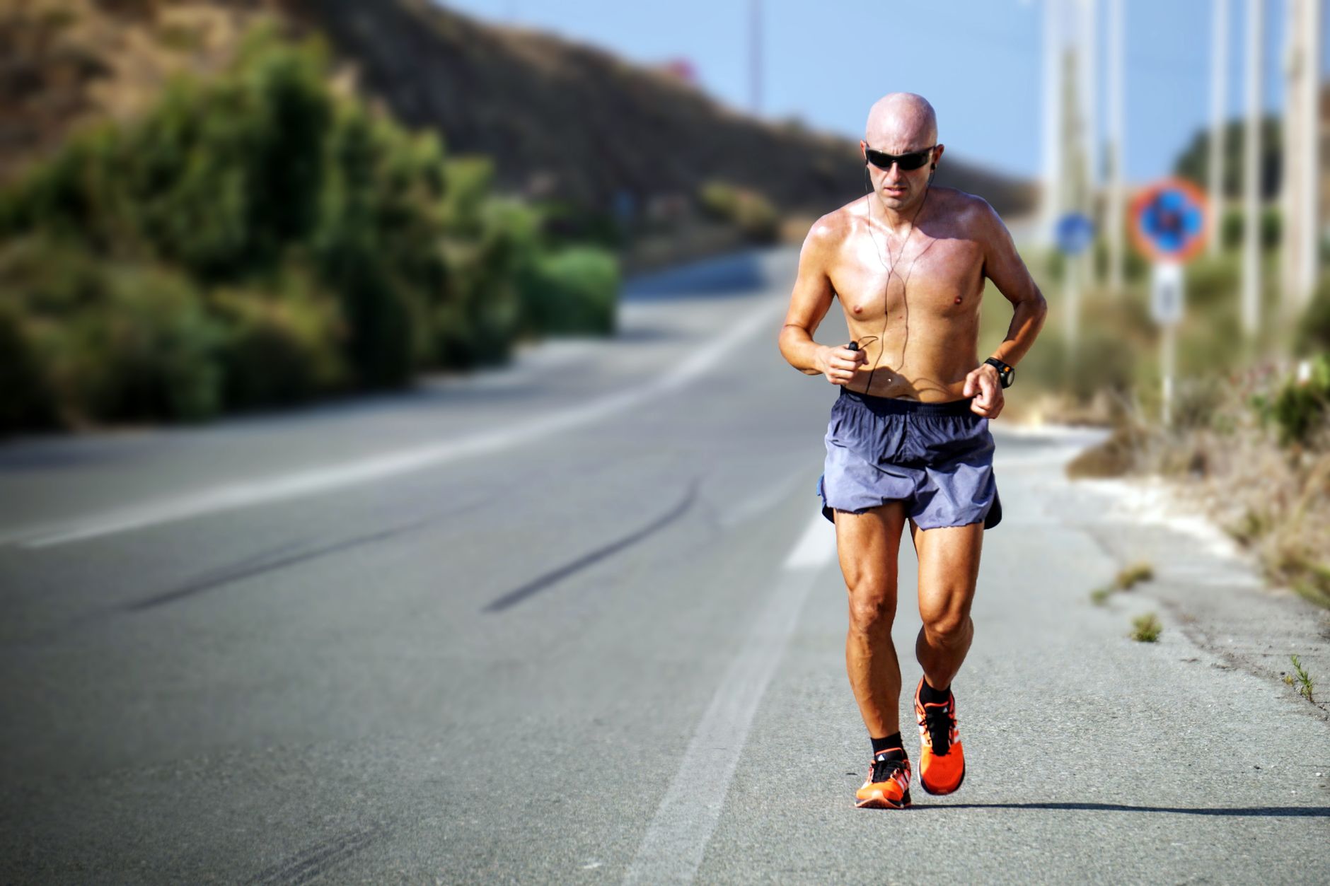 Hyponatremia Running Safety Guide: Warning Signs and When to Stop - Featured image